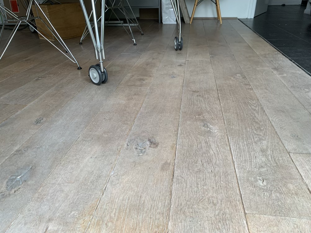 Versleten houten vloer